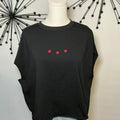 SUMWON Black Cutoff Star Tee Red Embroidered Graphic XL NWT